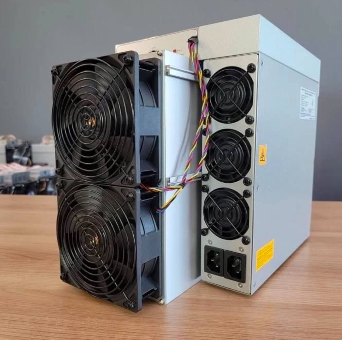 Bitmain Antminer S19j Pro (104Th) cryptocurrency mining hardware